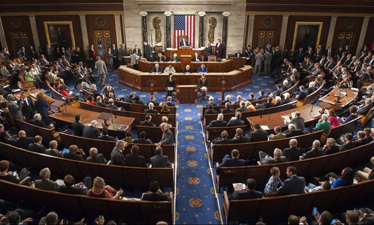 ΗΠΑ: «Παράταση» για τη λειτουργία του ομοσπονδιακού κράτους από τη Βουλή των Αντιπροσώπων