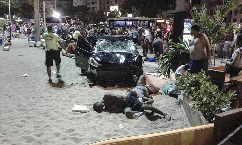 Τραγωδία στη Βραζιλία: Αυτοκίνητο «θέρισε» πεζούς - Νεκρό ένα βρέφος (ΠΡΟΣΟΧΗ! ΣΚΛΗΡΕΣ ΕΙΚΟΝΕΣ)