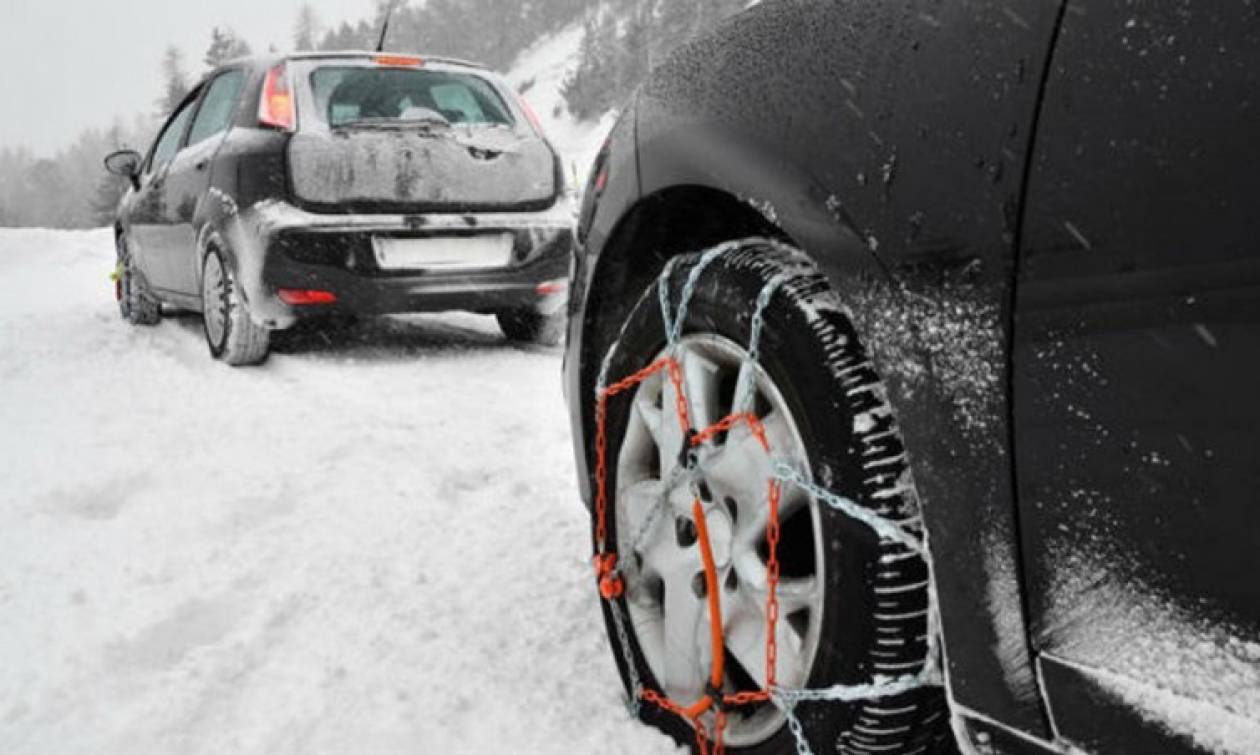 Κακοκαιρία: Απαραίτητες οι αλυσίδες στους δρόμους προς το χιονοδρομικό κέντρο Βόρας