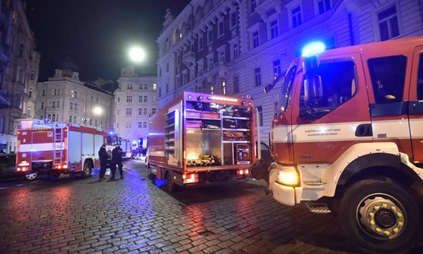 Τραγωδία στην Πράγα: Δύο νεκροί και αρκετοί τραυματίες από φωτιά σε ξενοδοχείο