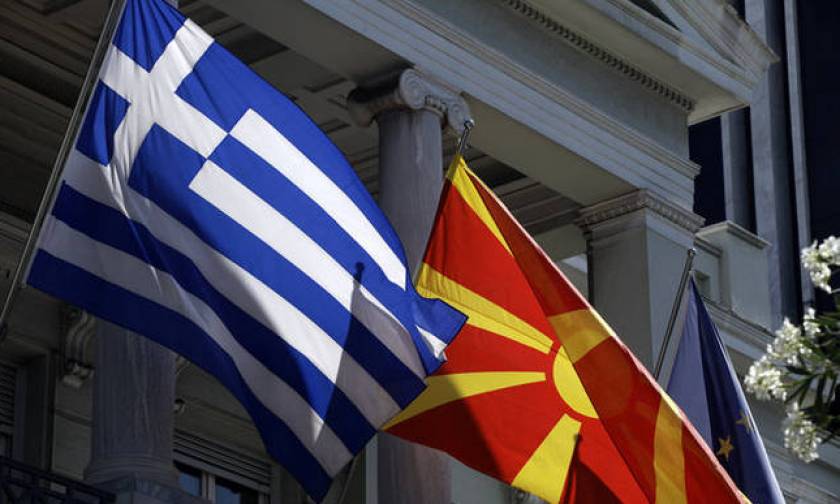 Αυστηρό μήνυμα της Αθήνας στα Σκόπια: Αλλάξτε εδώ και τώρα το Σύνταγμά σας