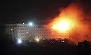 Καμπούλ: Τουλάχιστον πέντε νεκροί από την εισβολή ενόπλων σε ξενοδοχείο
