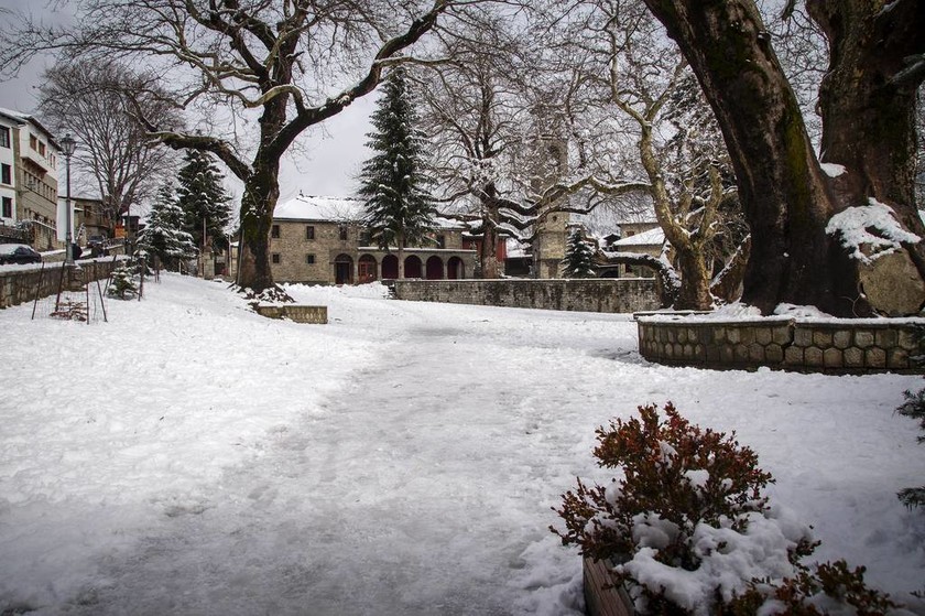 Το χιονισμένο Μέτσοβο μέσα από τον φωτογραφικό φακό: Ποια Ελβετία και ποιες Άλπεις;