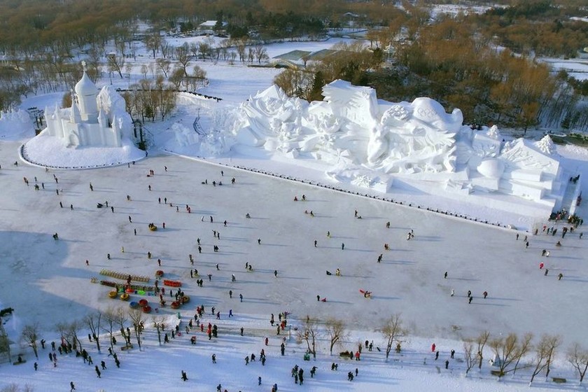 Χάρμπιν: Η πόλη από χιόνι και πάγο που χτίζεται τον χειμώνα και γκρεμίζεται την άνοιξη (Pics)