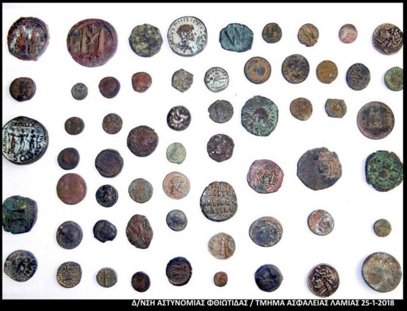 Λαμία: Απίστευτα ευρήματα σε σπίτι αρχαιοκάπηλου– Ερευνούν σχέση με τη δολοφονία στην Αρκίτσα (pics)