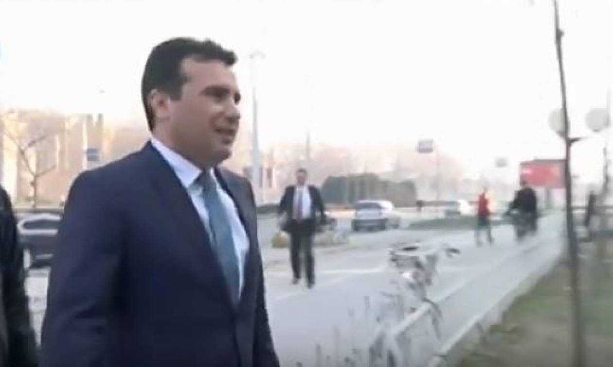 Σκόπια: Βίντεο σοκ δείχνει τον Ζάεφ να «λαδώνεται»