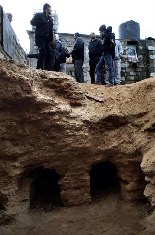 Συγκλονιστική αποκάλυψη! Η βροχή αποκάλυψε τάφους από την εποχή του Χριστού (Pics)