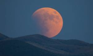 Ετοιμαστείτε: Έρχεται το Σούπερ Μπλε Ματωμένο Φεγγάρι έπειτα από 152 χρόνια (Vids)