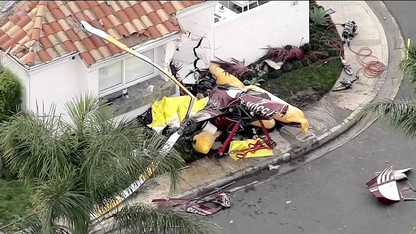 ΕΚΤΑΚΤΟ: Τραγωδία: Ελικόπτερο συνετρίβη σε σπίτι – Τουλάχιστον τρεις νεκροί (Vid)