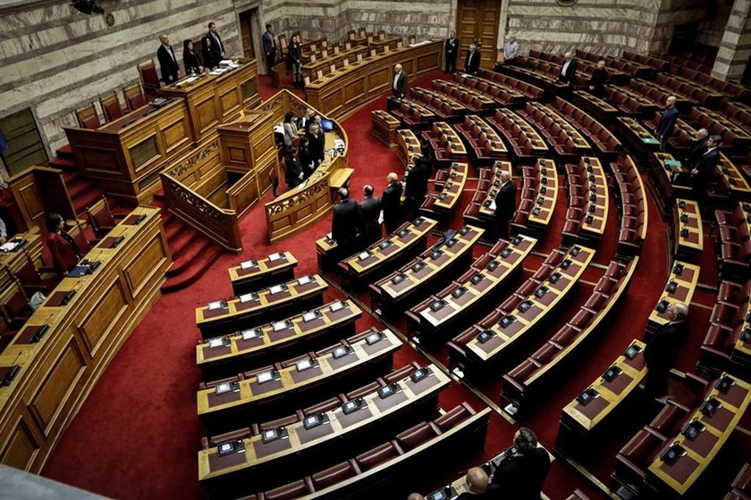 Ίμια: Οι φωτογραφίες της ντροπής από την Ελληνική Βουλή