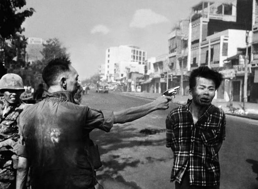 Σαν σήμερα το 1968 τραβήχτηκε η φωτογραφία που άλλαξε το πρόσωπο του πολέμου στο Βιετνάμ