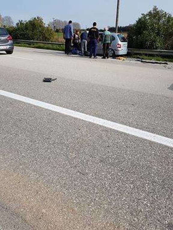 Νέο τροχαίο στην Πατρών - Πύργου: Αναποδογύρισε αυτοκίνητο - Ένας τραυματίας (pics)