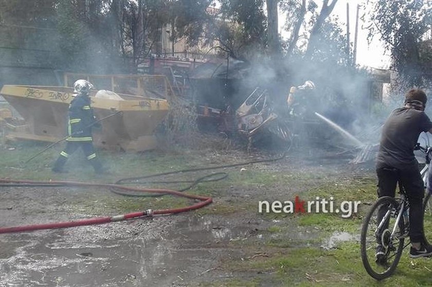 Έκτακτο: Πυρκαγιά δίπλα σε σχολείο με μαθητές στην Κρήτη