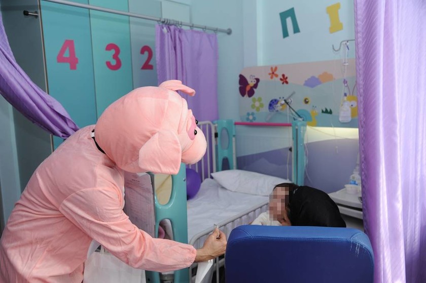 Ο ΟΠΑΠ κοντά στους μικρούς ασθενείς των παιδιατρικών νοσοκομείων – Αποκριάτικες εκπλήξεις και δώρα