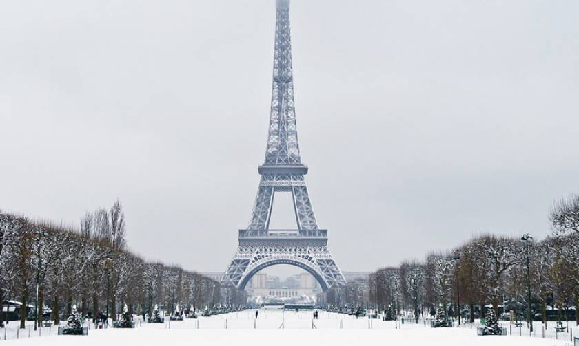 Γαλλία: Κλειστός ο Πύργος του Άιφελ λόγω πάγου