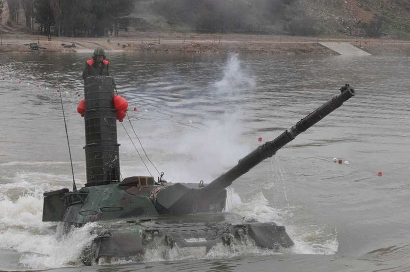 Μετά τα Ίμια… Έβρος: «Ψευτομαγκιές» των Τούρκων με άρματα μάχης στα σύνορα