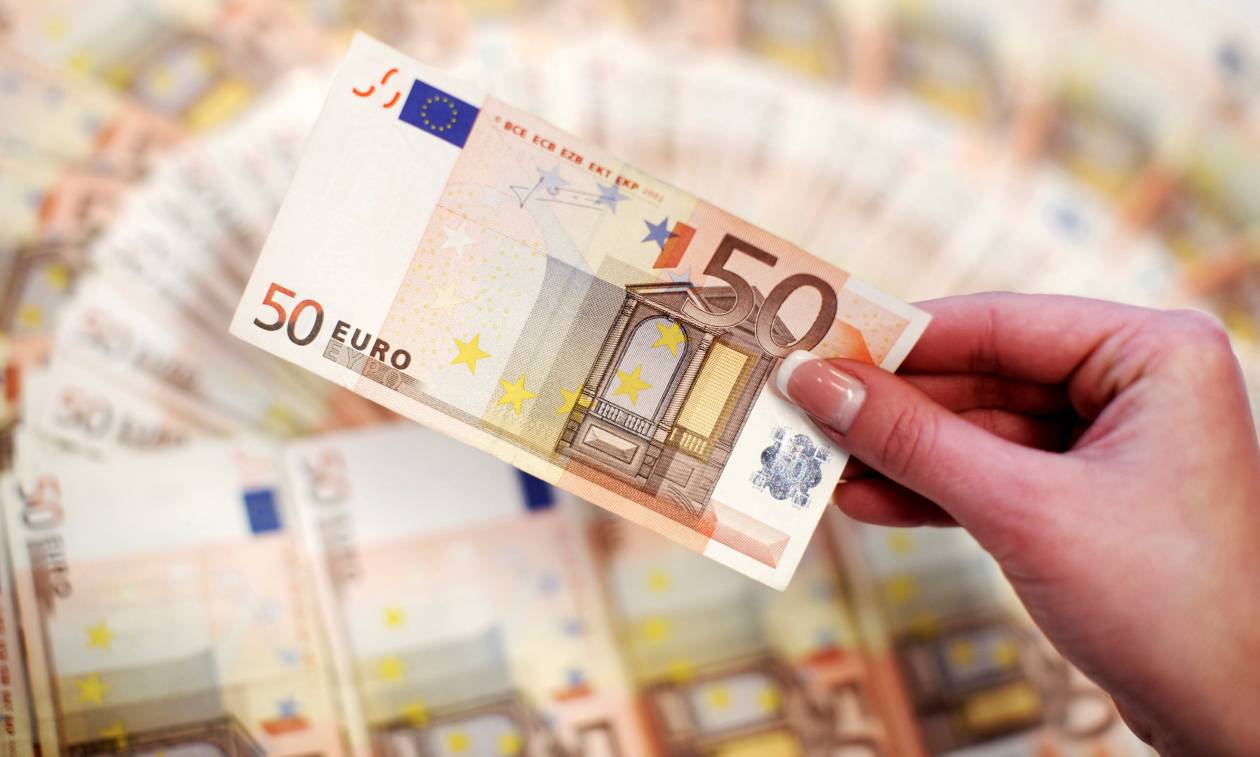 Συντάξεις: Αυτές είναι οι τρεις αιτήσεις που σας επιστρέφουν έως 1.800 ευρώ! (ΠΙΝΑΚΕΣ)