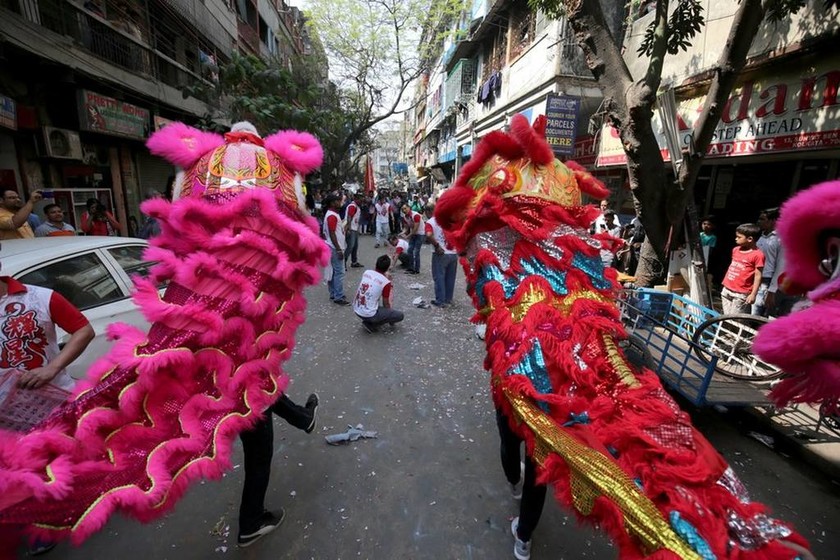 Η Χρονιά του Σκύλου: Με το Φεστιβάλ της Άνοιξης γιόρτασαν την Κινεζική Πρωτοχρονιά (pics) 