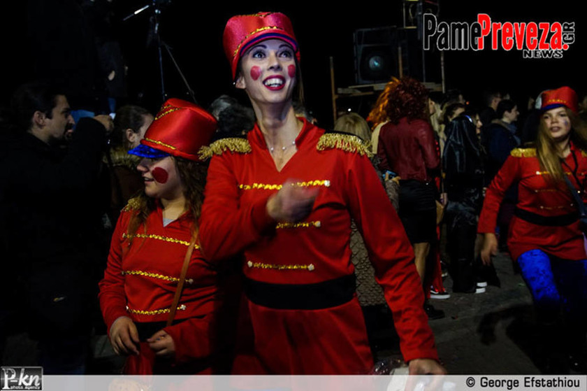 Πρέβεζα: Καρναβάλι μόνο για γυναίκες (pics)