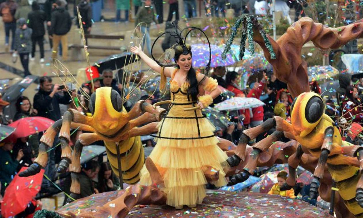 LIVE - Πατρινό Καρναβάλι: Σε εξέλιξη η μεγάλη παρέλαση