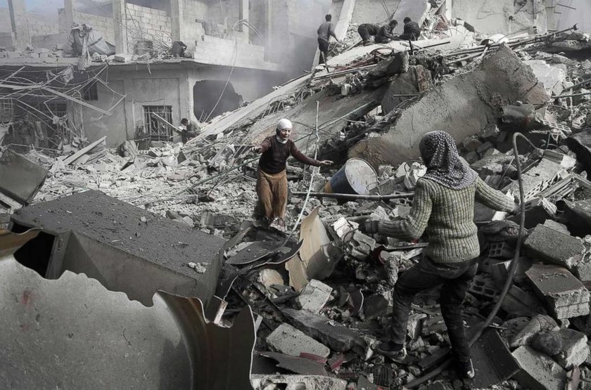 «Λουτρό αίματος» στη Συρία: Στους 71 οι νεκροί από τον βομβαρδισμό της Γούτα (ΣΚΛΗΡΕΣ ΕΙΚΟΝΕΣ)