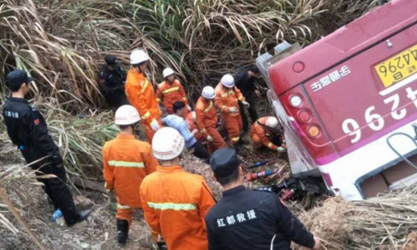 Τραγωδία στην Κίνα: Λεωφορείο έπεσε σε γκρεμό - Τουλάχιστον 11 νεκροί και 20 τραυματίες (Pics)