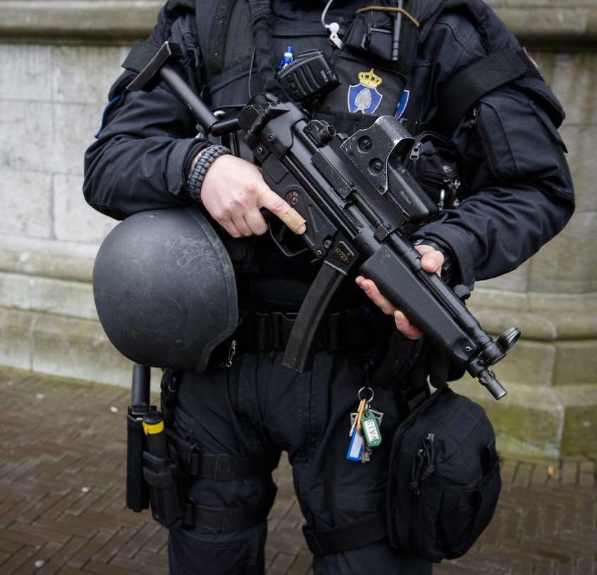 ΕΚΤΑΚΤΟ: Συναγερμός στις Βρυξέλλες: Μεγάλη αστυνομική επιχείρηση – Περικυκλωμένος ένας ένοπλος