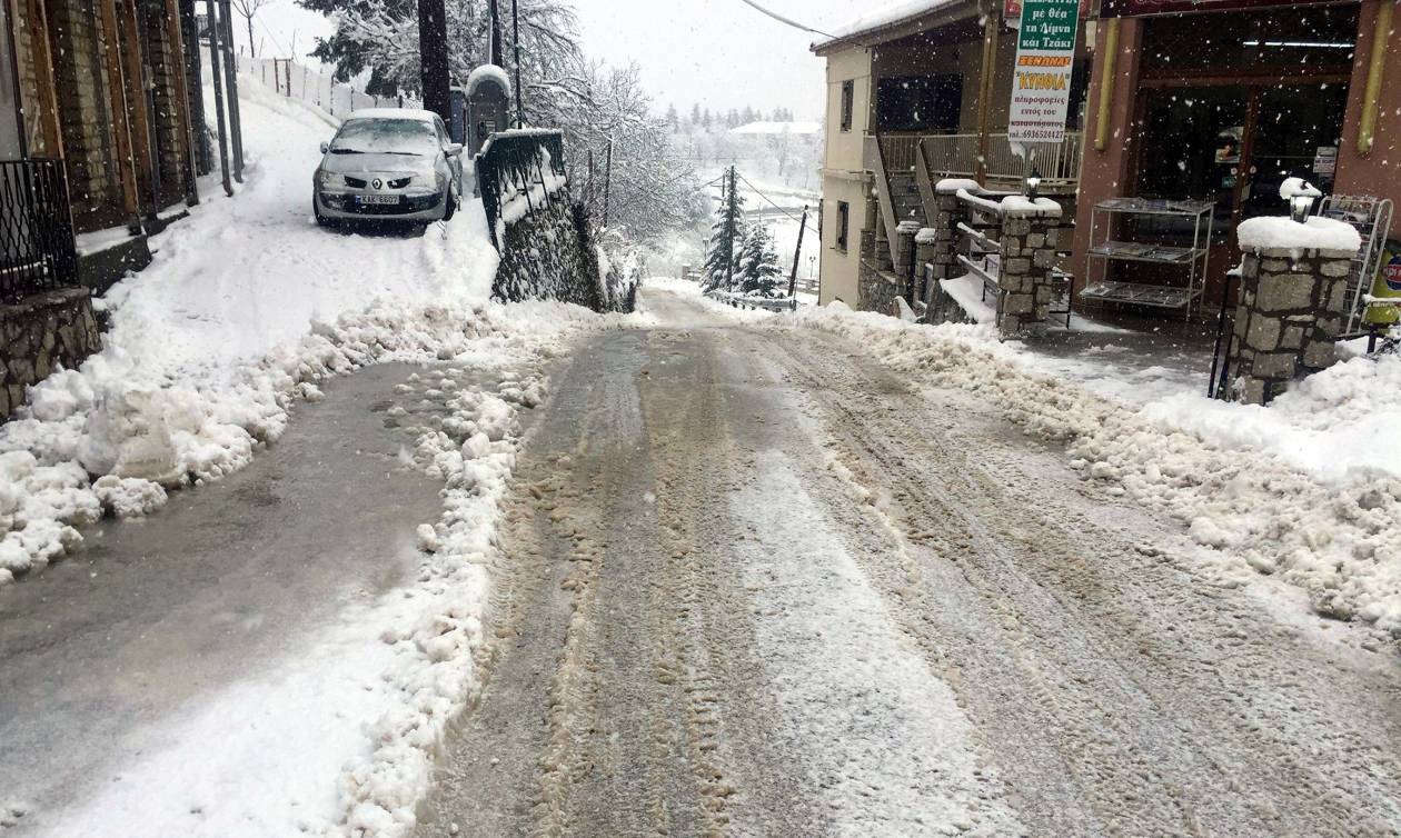Κακοκαιρία Live: Δείτε πού χιονίζει ΤΩΡΑ – Η «Λητώ» έντυσε στα λευκά τη μισή Ελλάδα