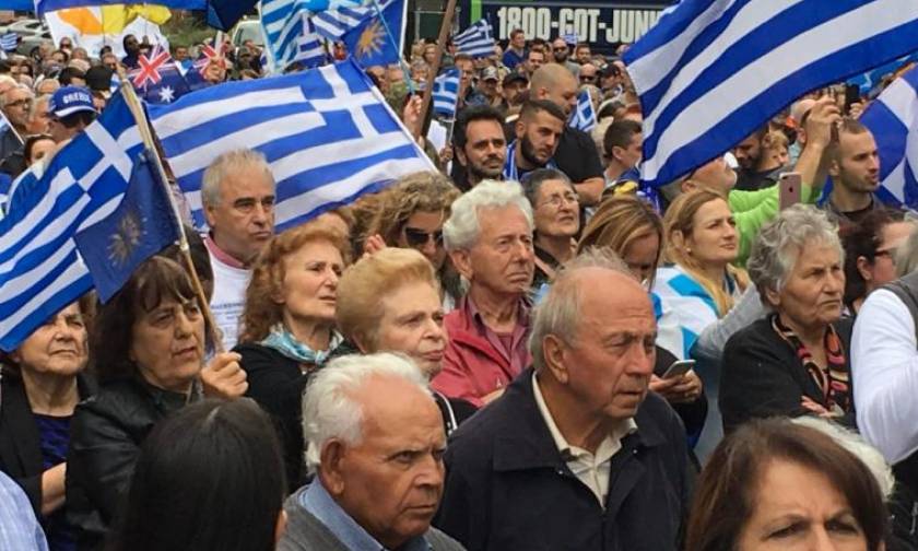 Η Μελβούρνη διαδήλωσε για τη Μακεδονία: «Ελλάς - Ελλάς Μακεδονία», φώναξαν χιλιάδες Έλληνες