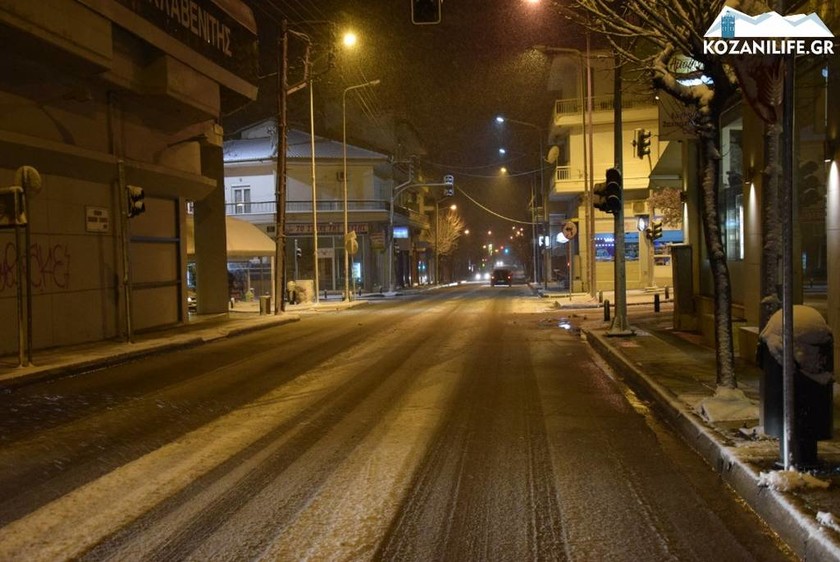 Καιρός: Πλημμύρες, χιόνια και κλειστοί δρόμοι - Πού θα «χτυπήσει» η κακοκαιρία τις επόμενες ώρες