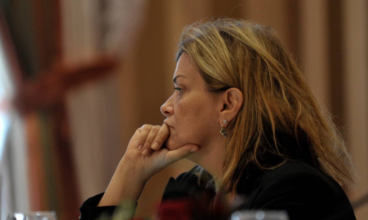 O Τσίπρας «παραίτησε» τη Ράνια Αντωνοπούλου μετά το σάλο με το επίδομα ενοικίου