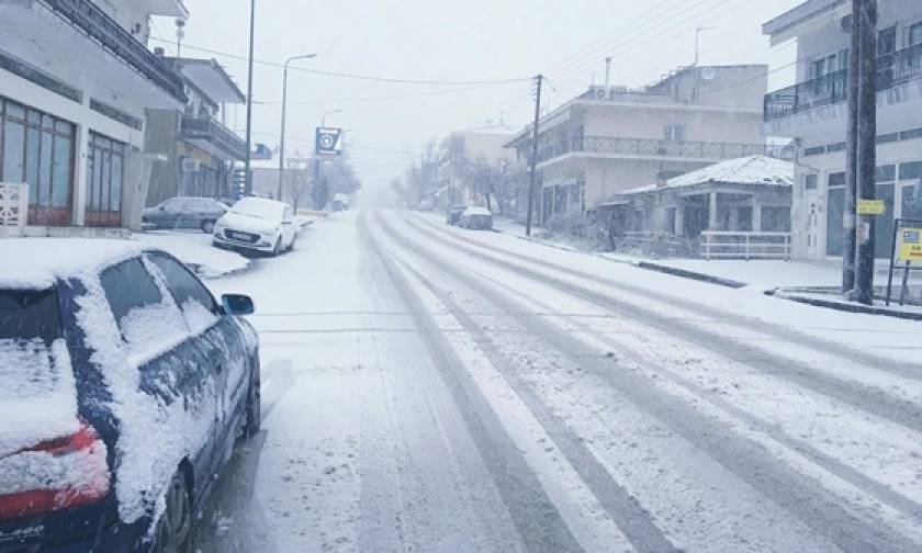 Towns in Thrace struggling with heavy snow coverage, low temperatures