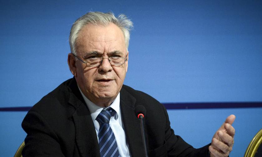 Talk of a precautionary credit line 'not a solution', Dragasakis says