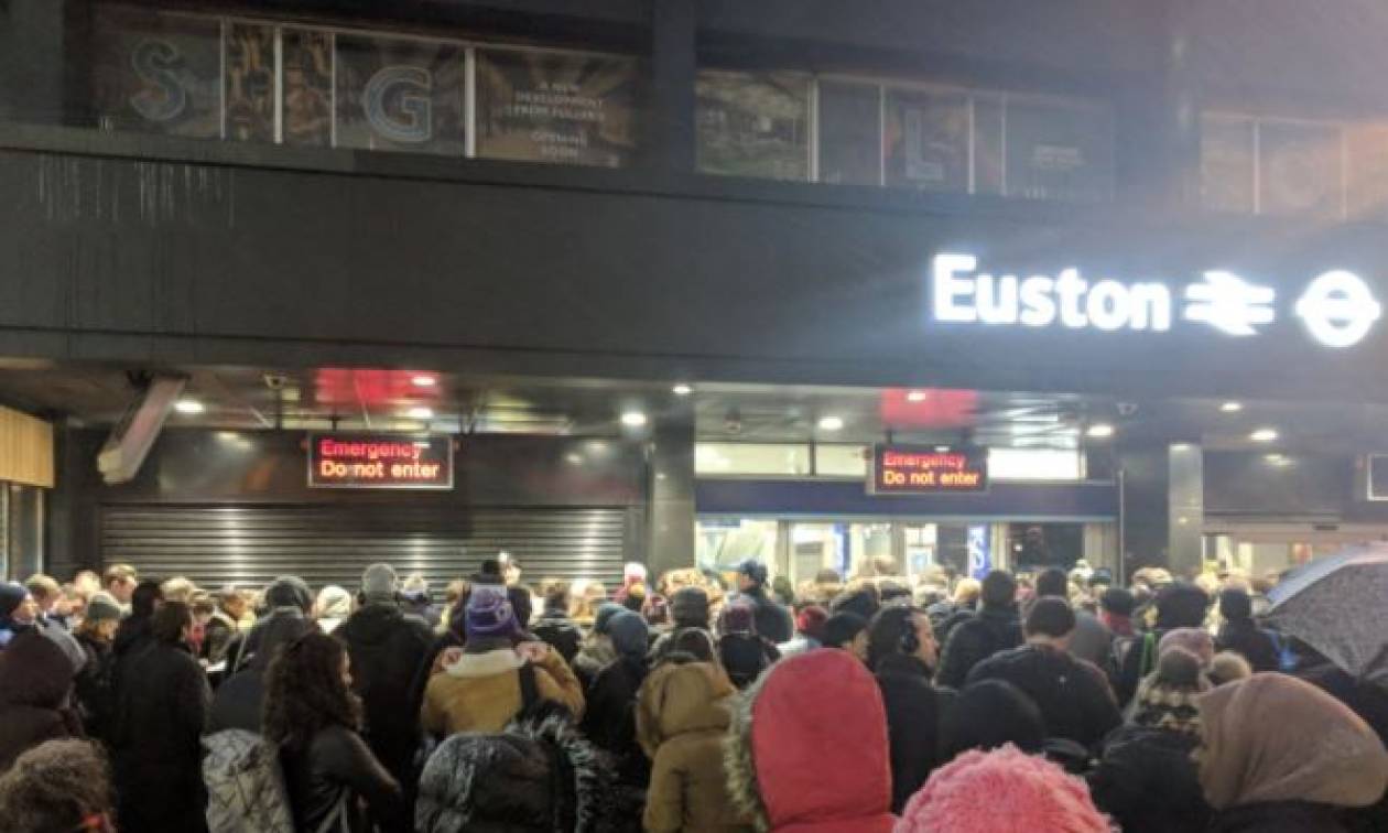 Λονδίνο: Πανικός από φωτιά στο σταθμό τρένων Euston (pics+vid)