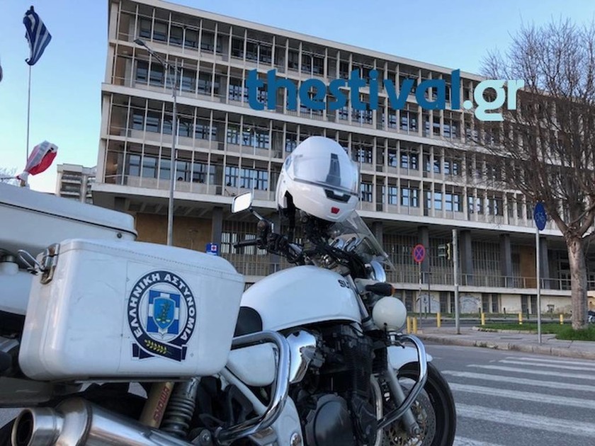 ΤΩΡΑ: Τηλεφωνήματα για εκρηκτικά στο δικαστικό μέγαρο Θεσσαλονίκης