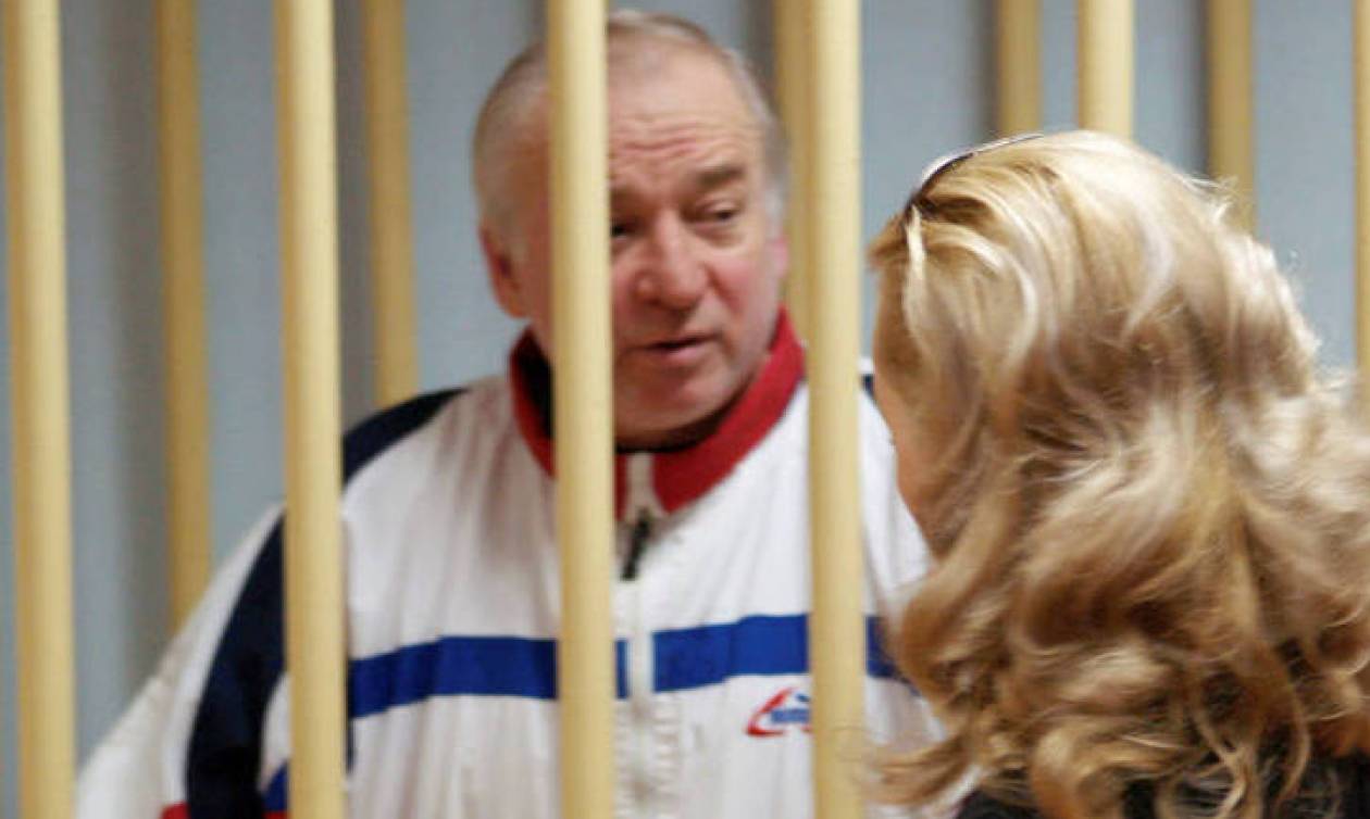 «Θρίλερ» στη Βρετανία: Αυτό είναι το δηλητήριο που έριξαν στον Ρώσο πράκτορα και την κόρη του