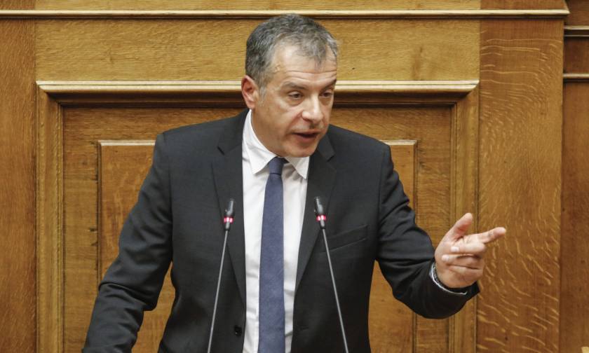 Βουλή - Θεοδωράκης για πρόταση ΝΔ: Θα πρέπει να διερευνηθούν τα πάντα για τους πρώην και τους νυν