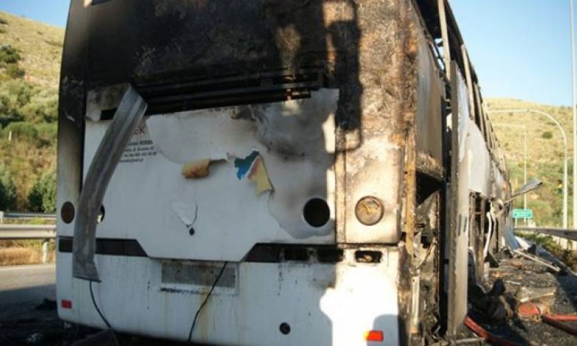 Θεσσαλονίκη: Φωτιά σε λεωφορείο στο Νέο Ρύσιο