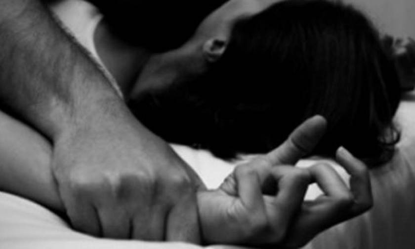 ΣΟΚ στη Γλυφάδα: Άγριος βιασμός και ξύλο στο σπίτι γνωστής καλλονής