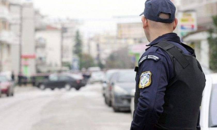 Ρόδος: 45χρονος παρίστανε τον αστυνομικό - Κατάφερε να αποσπάσει 58.000 ευρώ με διάφορες απάτες!