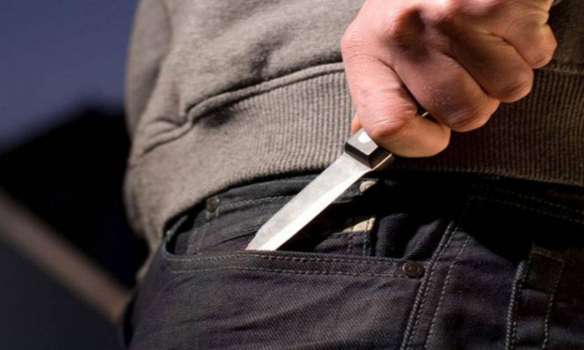 ΣΟΚ στη Νίκαια: Ληστές μαχαίρωσαν 17χρονο - Τους βρήκε στο σπίτι γυρνώντας από το σχολείο!