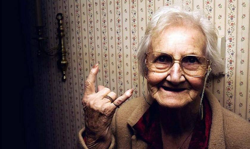 Αυτή είναι η γιαγιά... ρόκερ της Μαδρίτης! (pics)