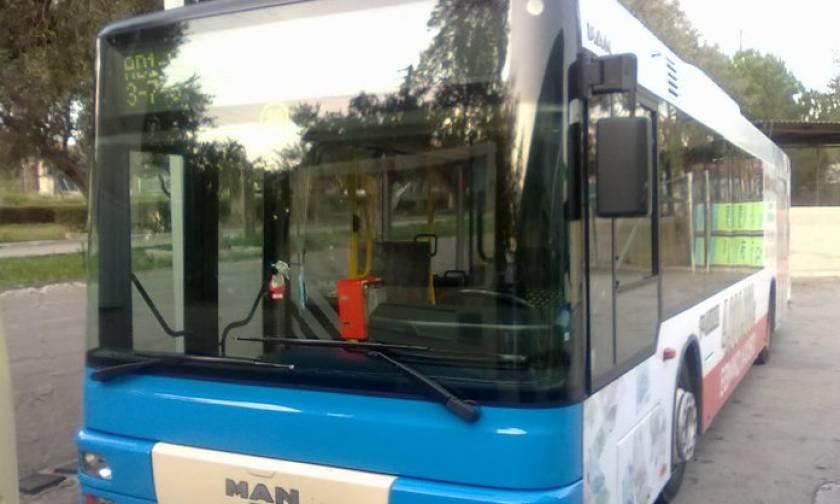 Λαμία: Πανικός σε λεωφορείο – Ο 81χρονος, η νεαρή και η απίστευτη κίνηση που «πάγωσε» τους επιβάτες