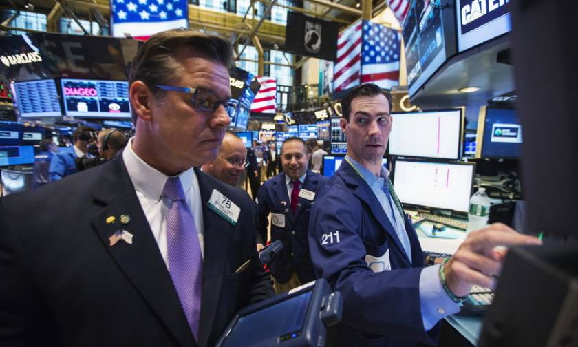 Μικτές τάσεις στη Wall Street με επενδυτικούς φόβους για εμπορικό πόλεμο