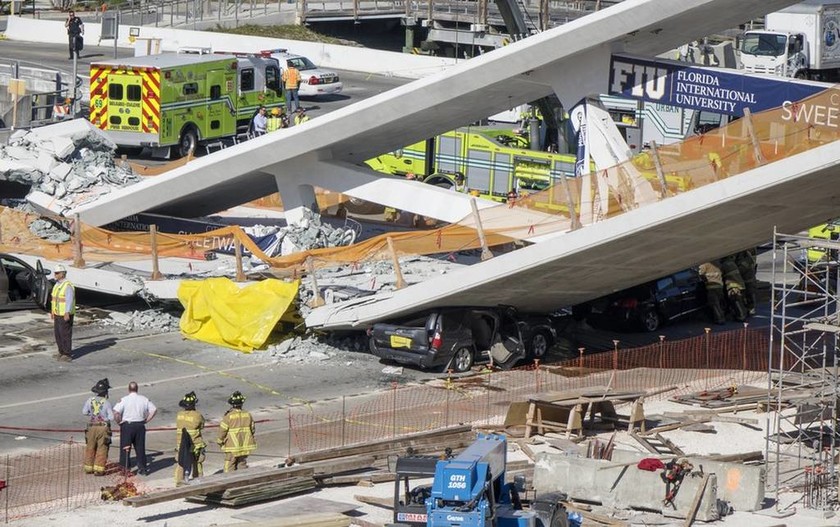 ΗΠΑ - Κατάρρευση πεζογέφυρας: Στους έξι ανέβηκε ο αριθμός των νεκρών (pics&vids)