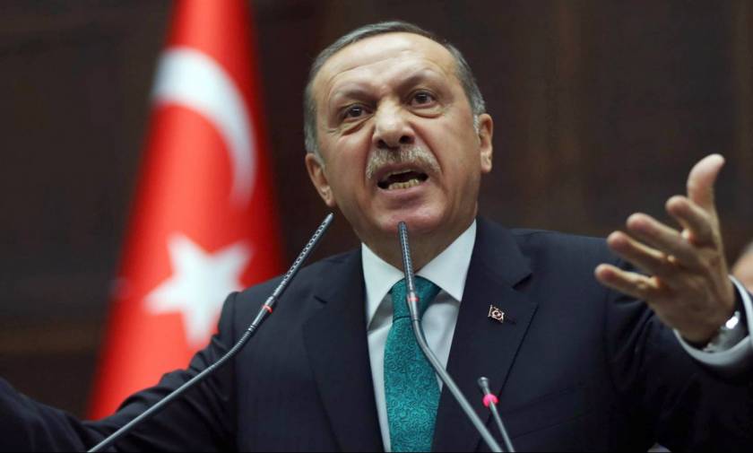 Νέες απειλές Ερντογάν: «Αν ανοίξω τα σύνορα, δεν θα βρίσκετε τρύπα να κρυφτείτε»