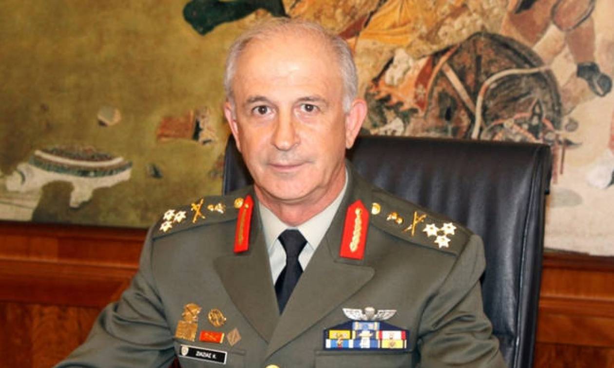 Ανατριχίλα: Ο στρατηγός Ζιαζιάς αποχαιρετά το διοικητή των καταδρομέων που πολέμησε τον «Αττίλα»
