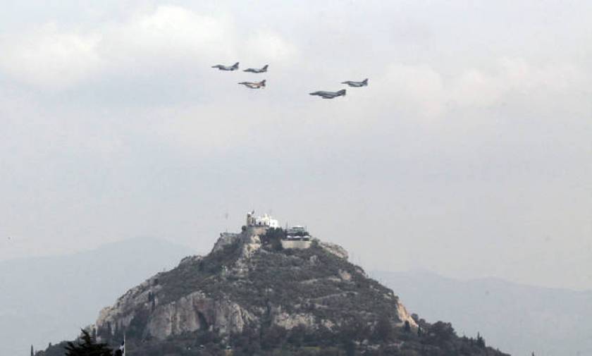 Hellenic Air Force fighter planes to fly over Athens at noon on Monday