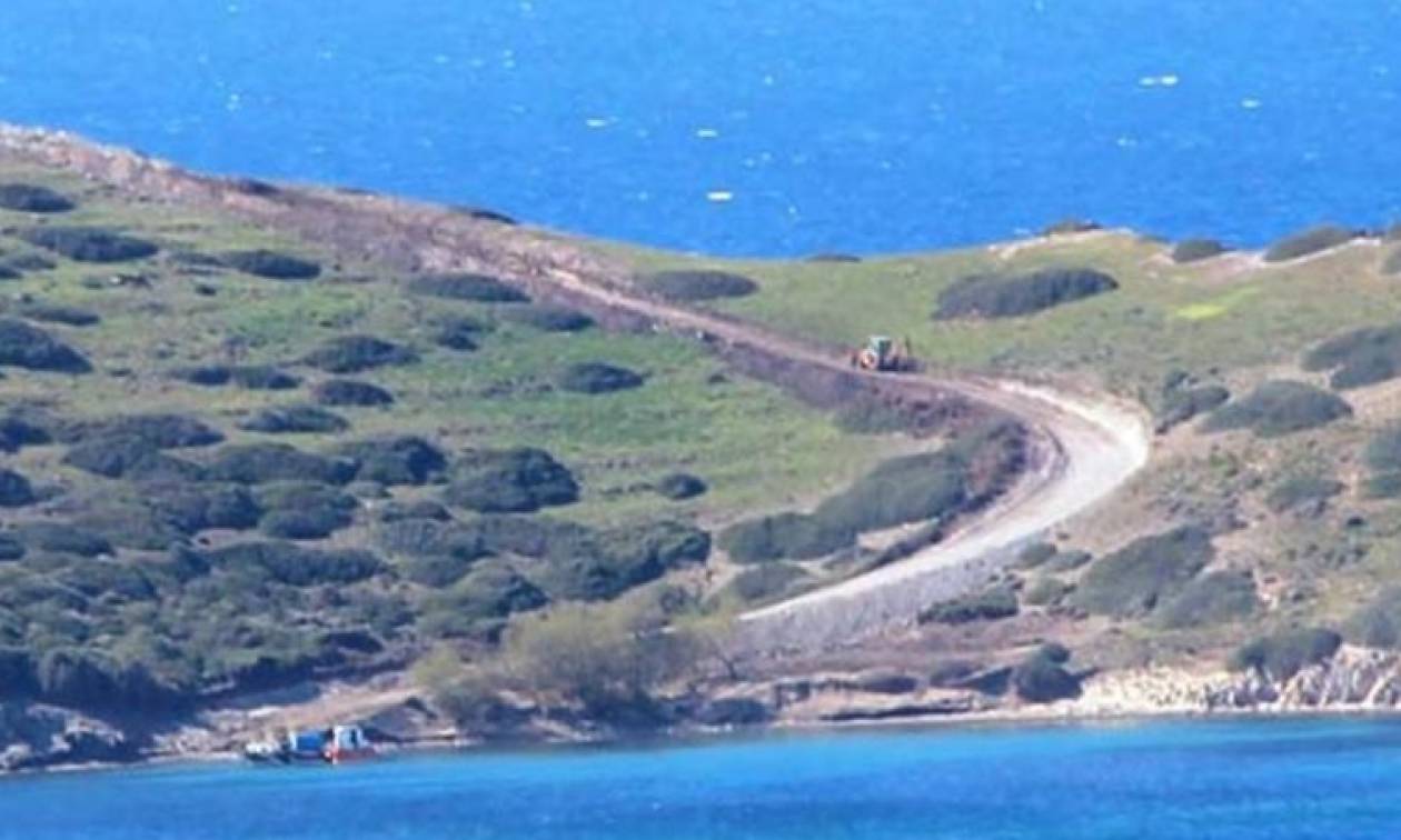 Τι ετοιμάζουν οι Τούρκοι; Ανοίγουν δρόμο στη νησίδα απέναντι από τα Ίμια