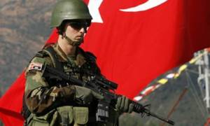 Πυροβολισμοί στον Έβρο: Τούρκοι στρατιώτες έριξαν στον αέρα με αβολίδωτα